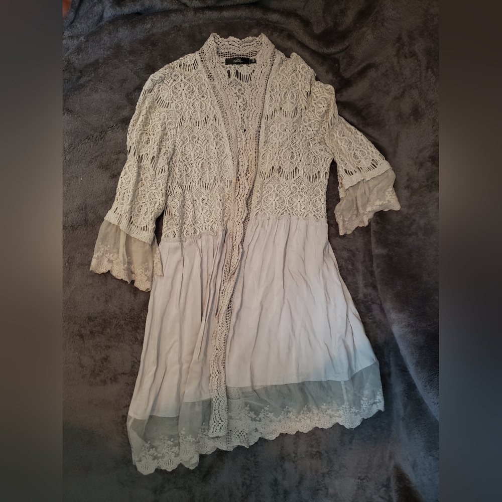 BKE Boutique (Buckle) woman's kimono